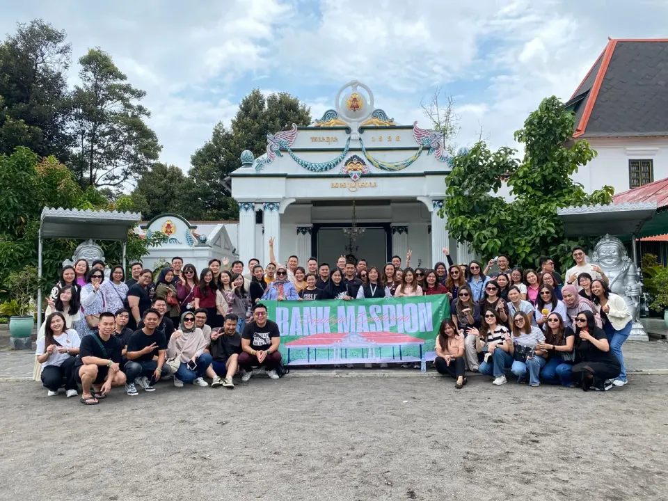 Rombongan Bank Maspion bersama Pesona Cemerlang Tour
