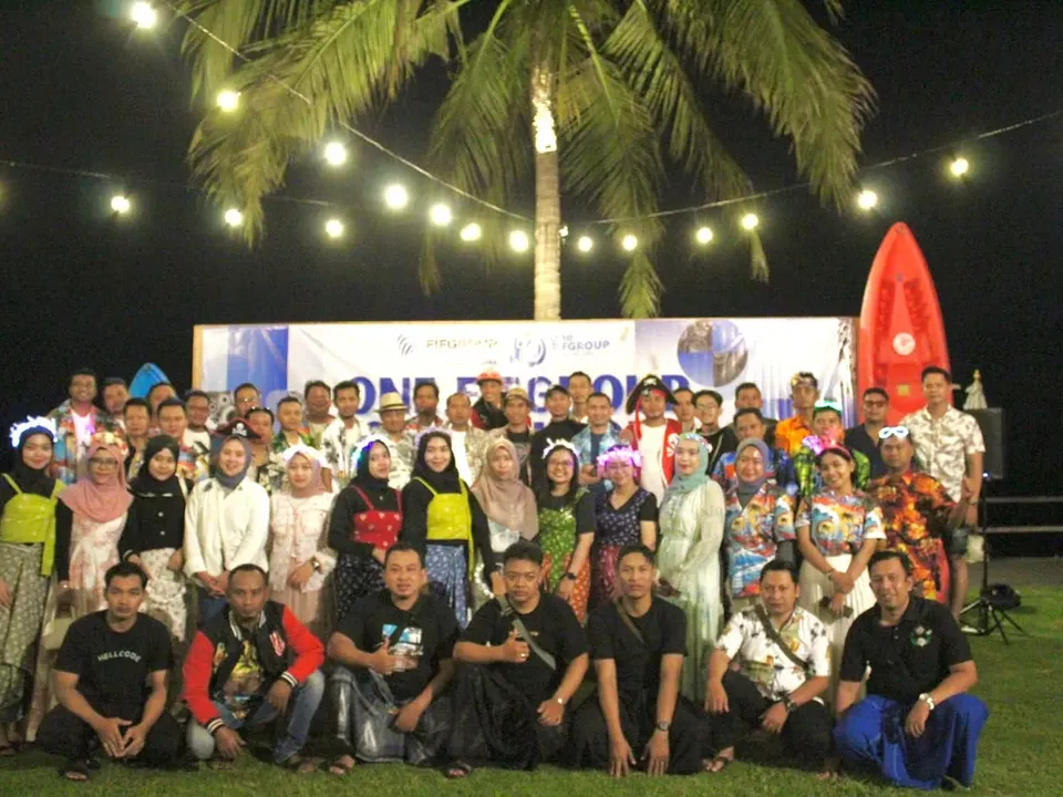 Malam keakraban One FIFGROUP
